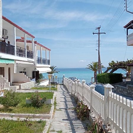 Hippocampus Beach House Полихроно Екстериор снимка